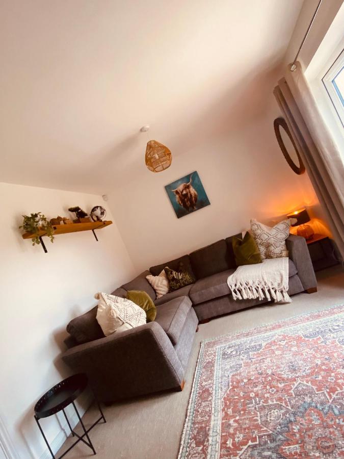 The Belfry 3 Bedrooms 2 Bathrooms Contractors & Family Higham Ferrers Buitenkant foto